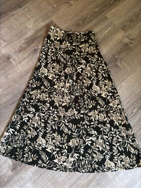 Dark Emerald Green Floral A-Line Maxi Skirt - Elegant Neutral Print